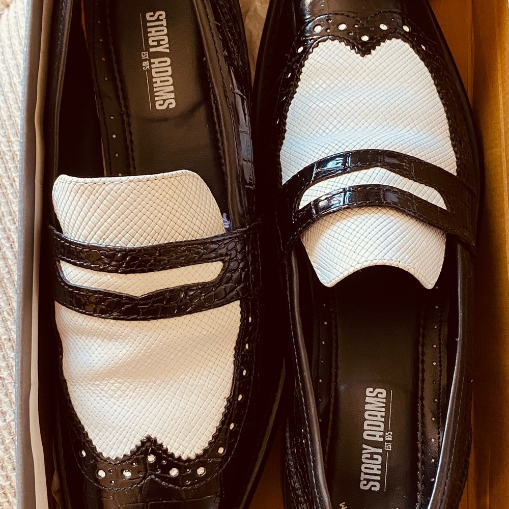 Classic Stacy Adams Penny loafer’s